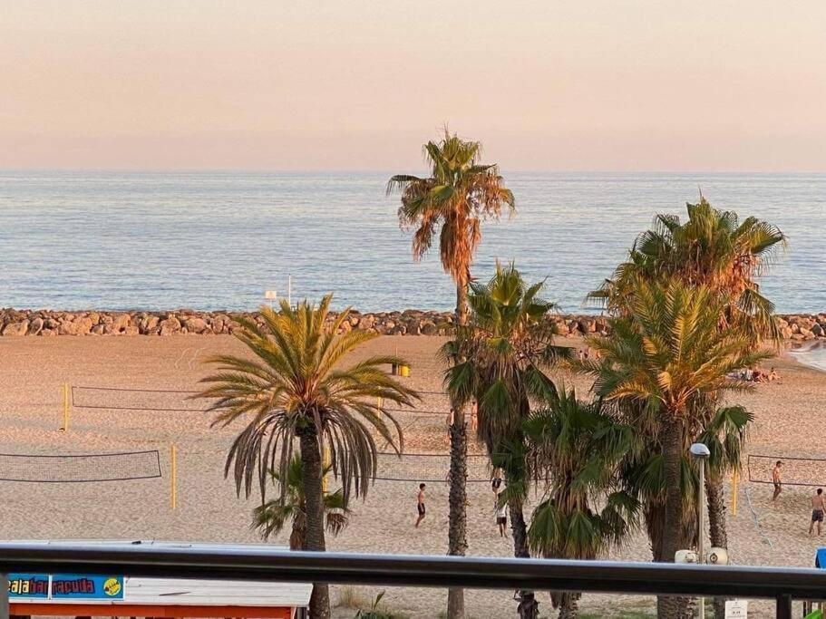 Cunit, Front Line With Sea View Apartment Exterior photo